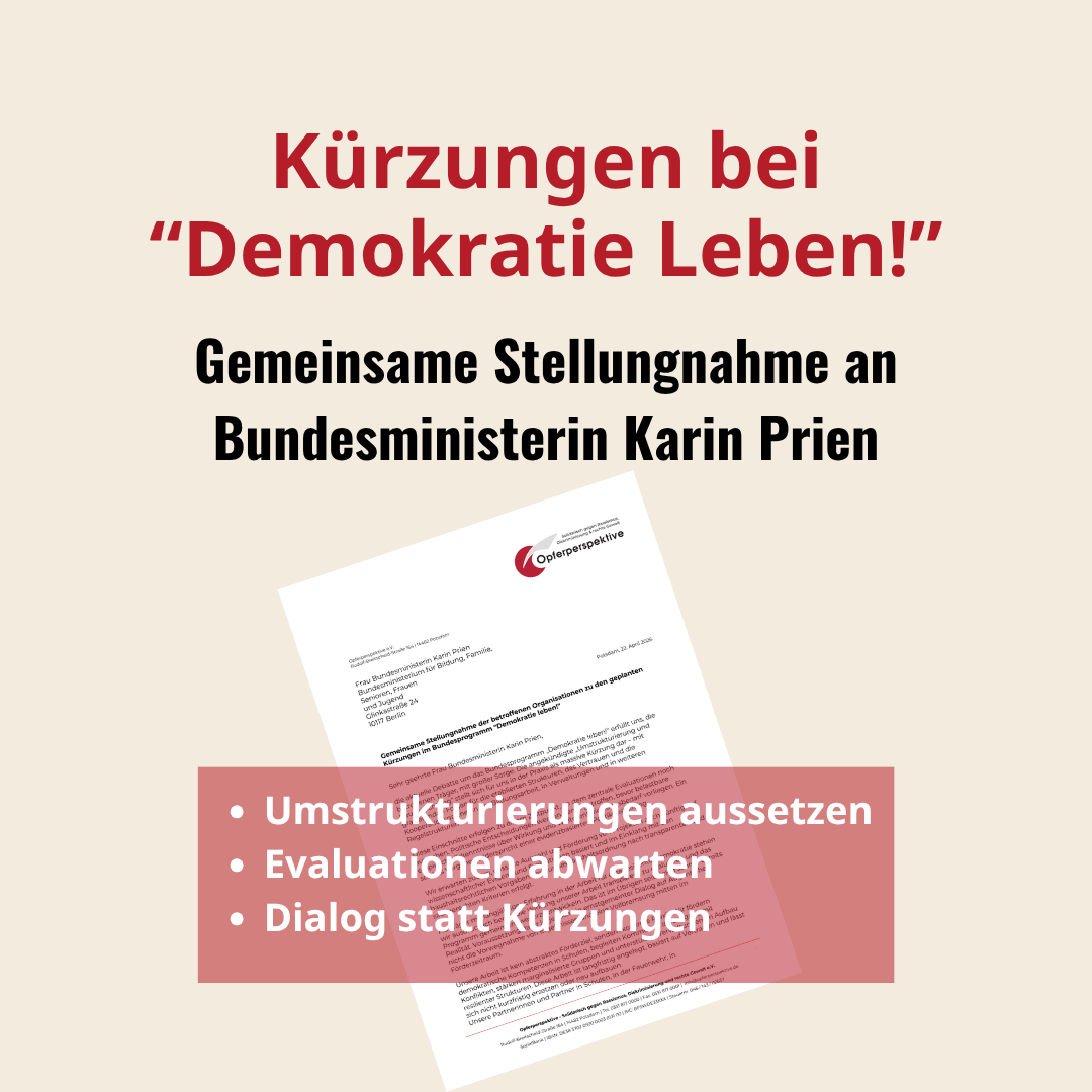 Schriftzug "Kürzungen bei Demokratie Leben!". Gemeinsame Stellungnahme an Karin Prien. Im Hintegrund ein Bild des Dokuments der Stellungnahme.